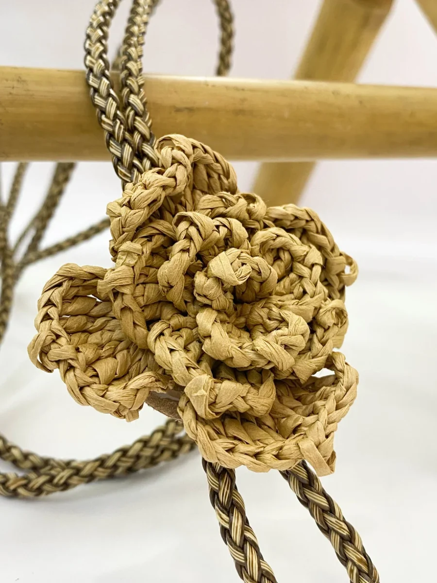 Cinturón de Amarrar Flor Tejida