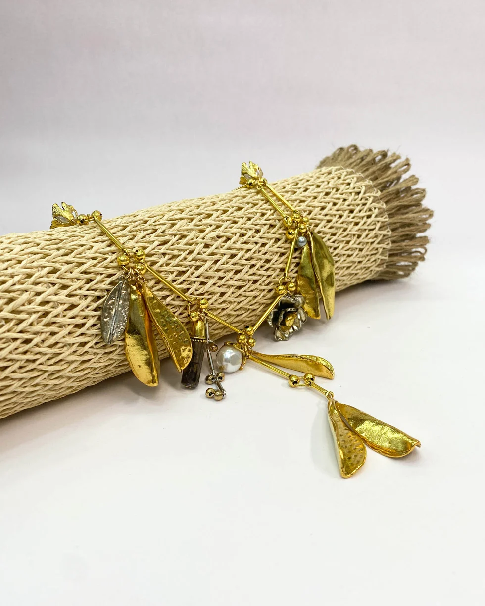 Collar Dijes Hojas Dorado