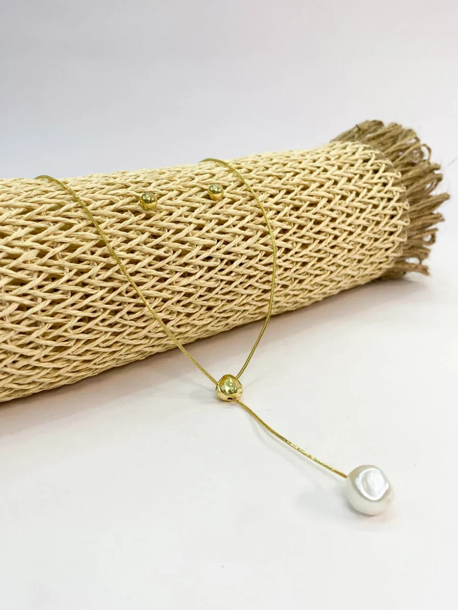 Collar con Aretes de mujer