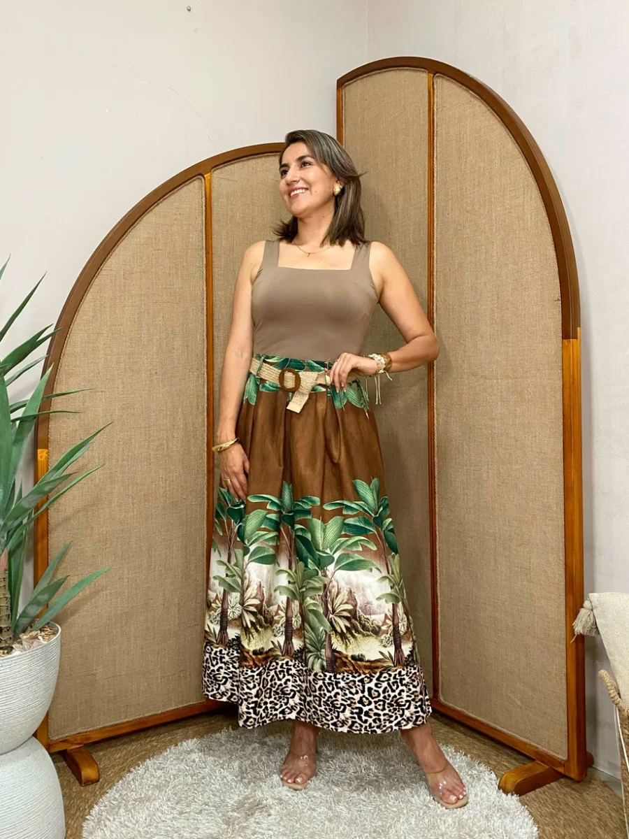 Falda con pinzas frontales