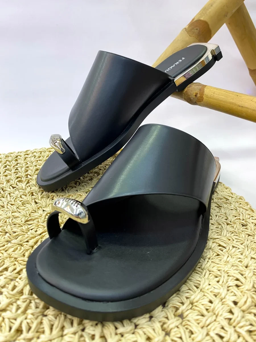 Sandalias Detalle Plateado