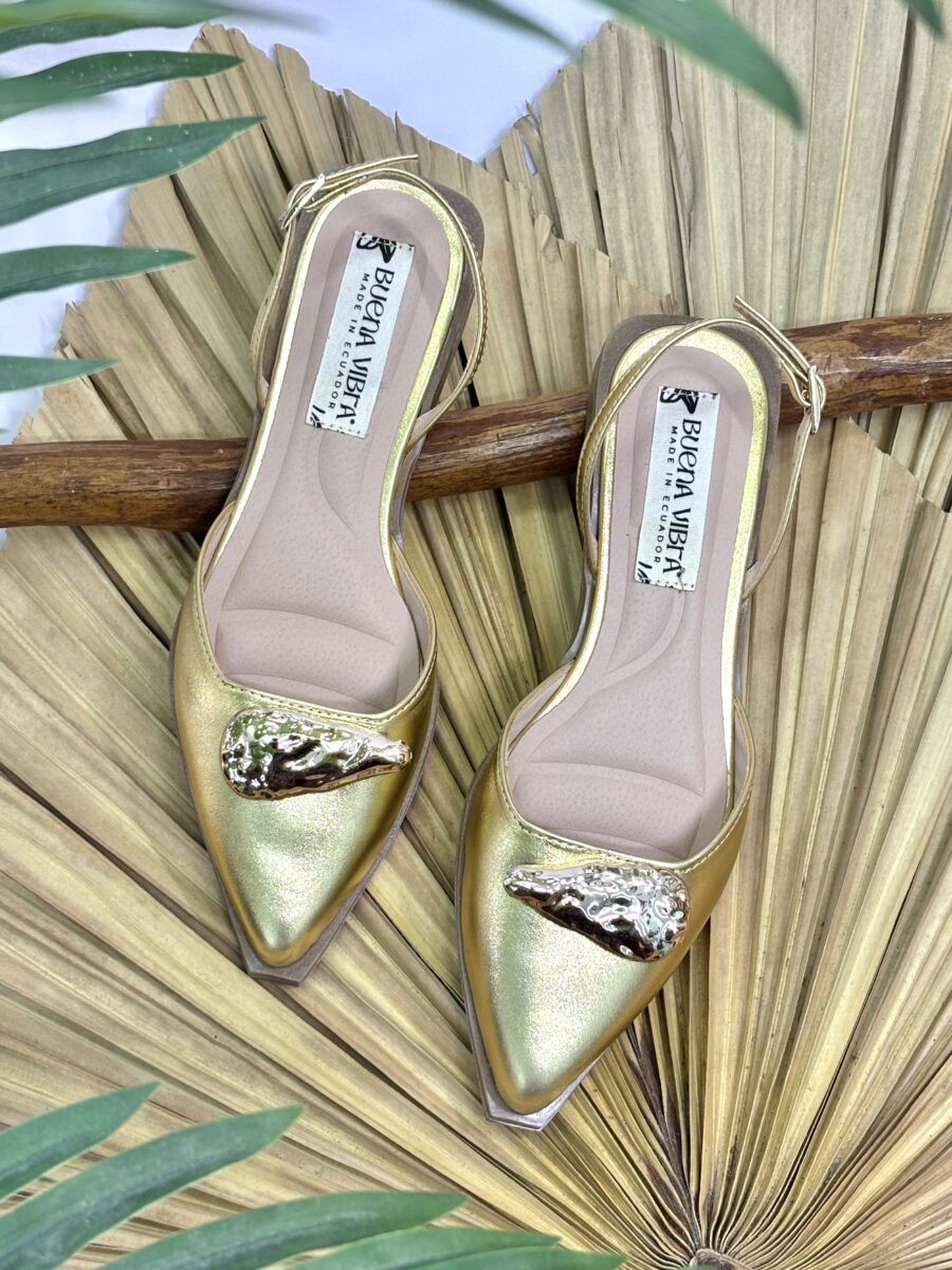 Baletas en punta con amarre en talón