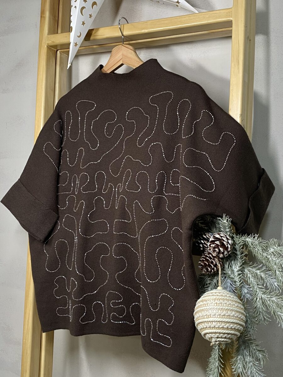 Blusa manga kimona y bordado en mullos