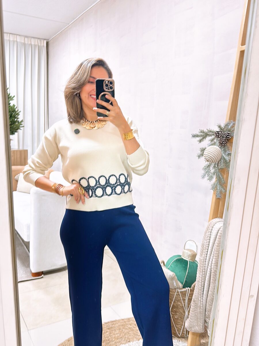 Conjunto 2 piezas con bordado y cuello redondo