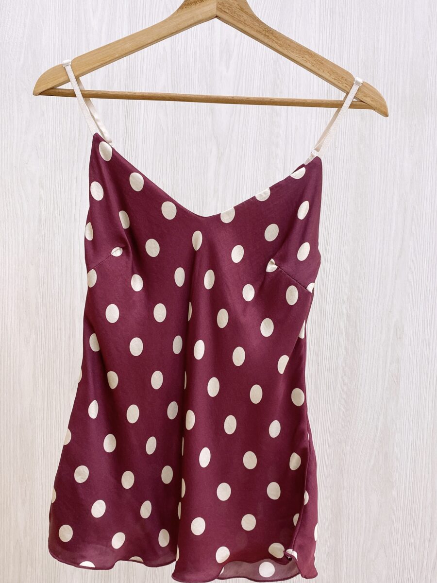 Blusa de tiras satinada con lunares