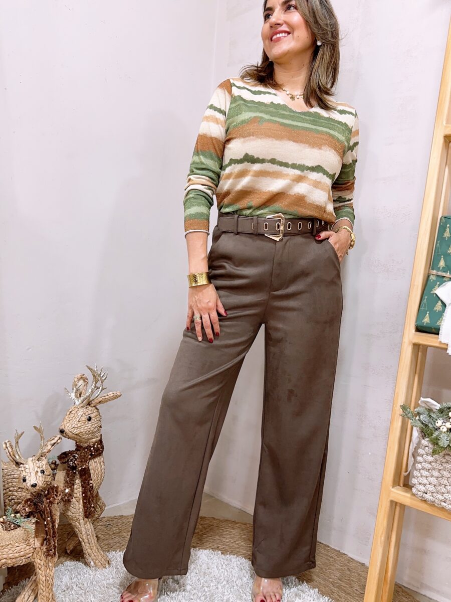 Pantalón basta recta efecto gamusa incluye cinturón