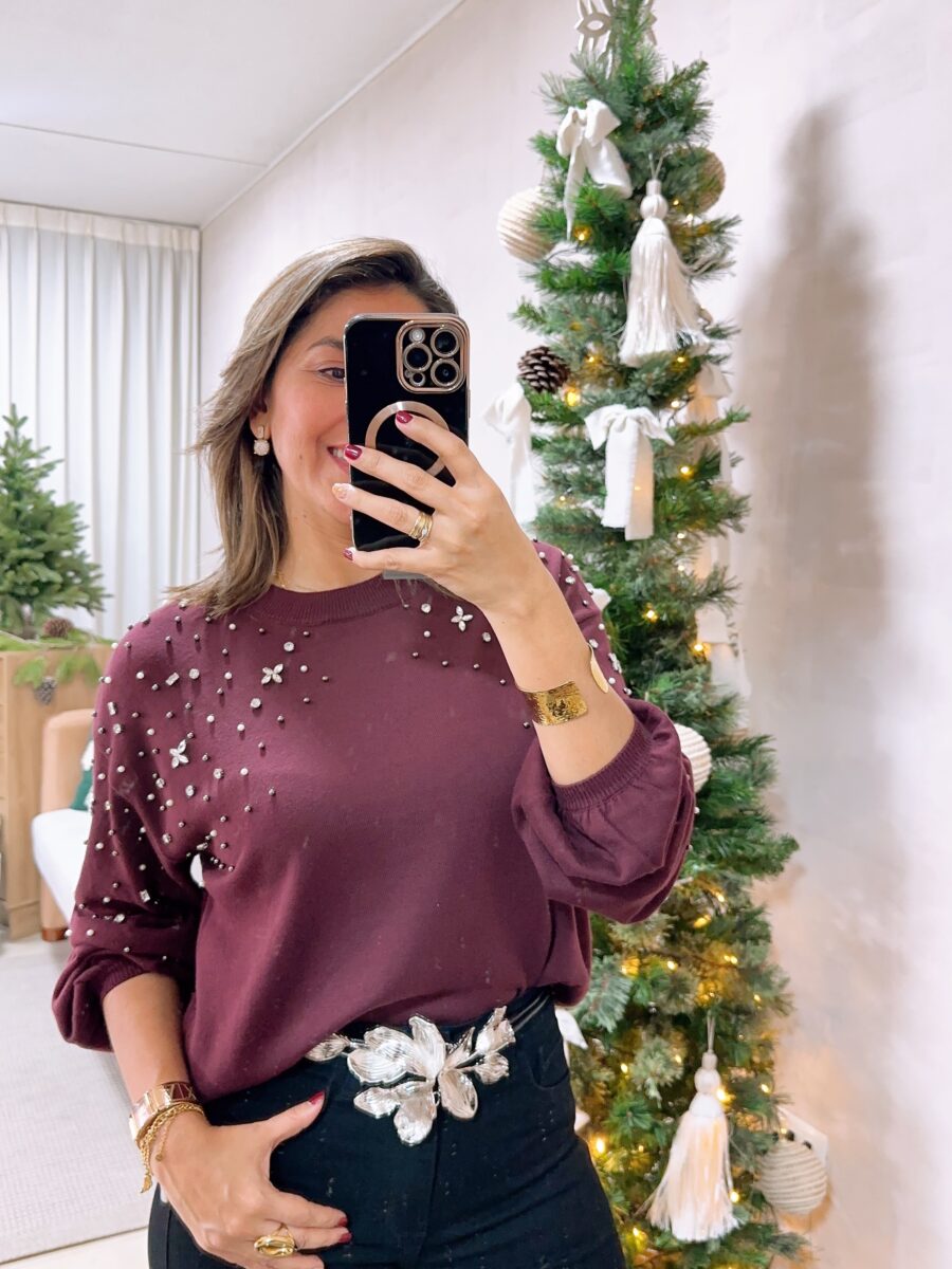 Sweater cuello redondo manga larga con pedrería