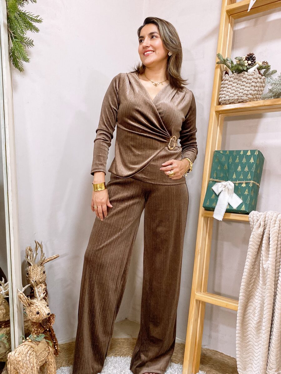 Blusa manga larga cruzada en frente