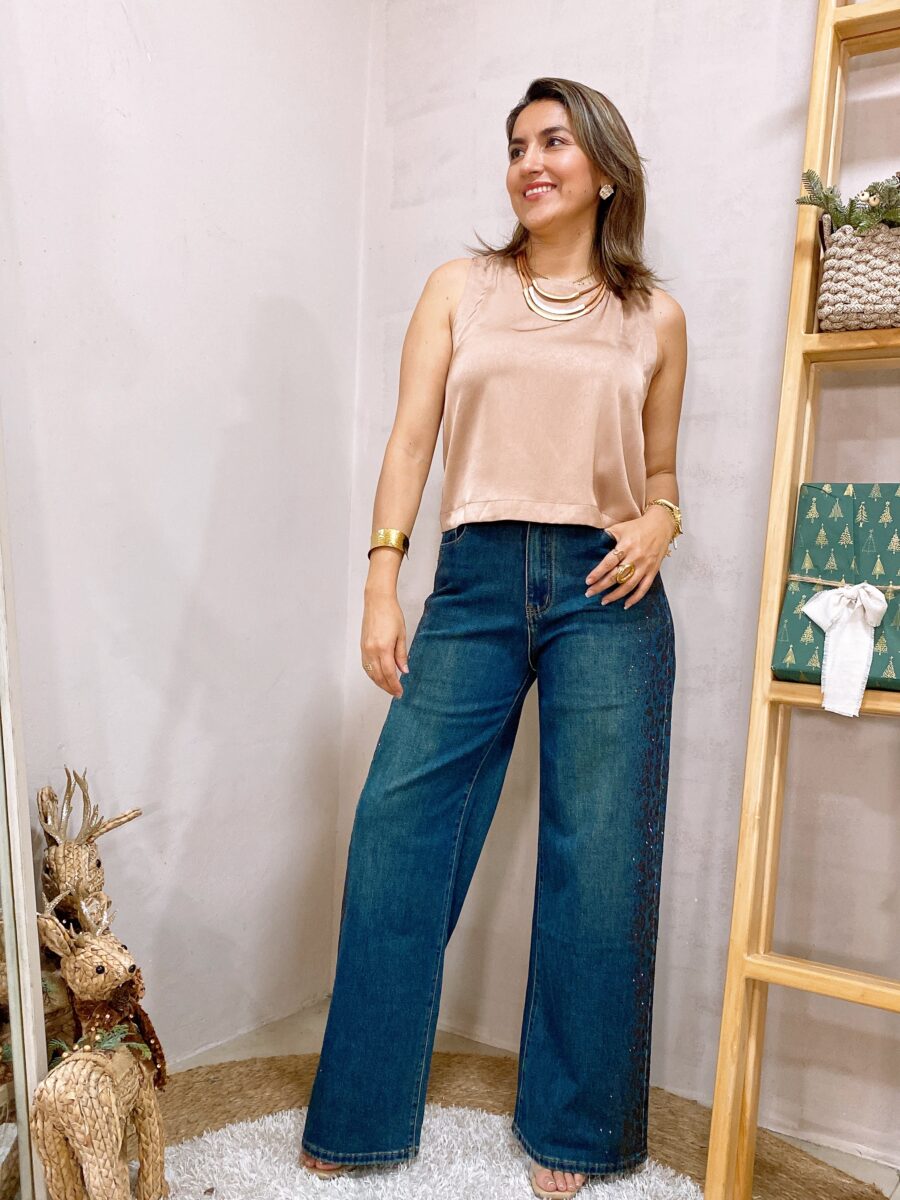 Jean wide leg tiro alto con pedrería