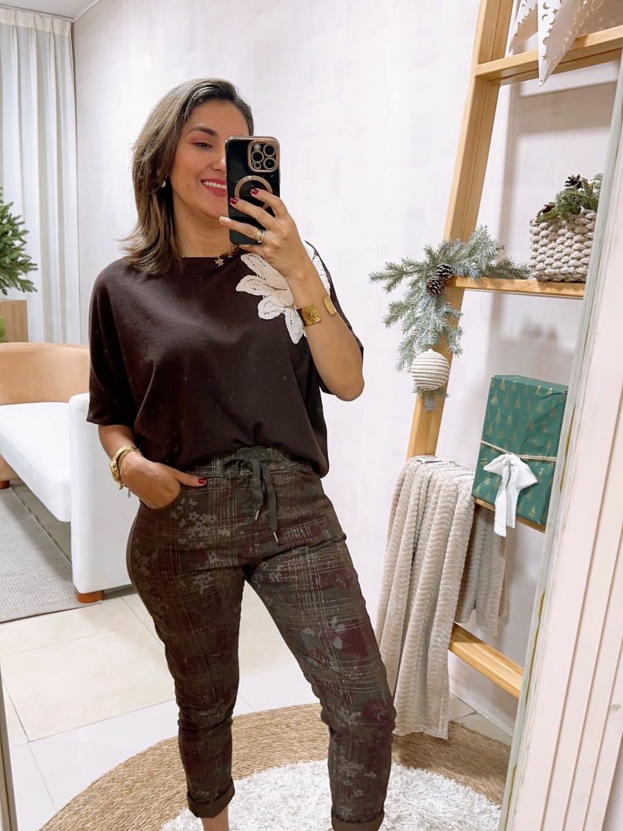 Jogger con elástico en pretina y destellos escarchados