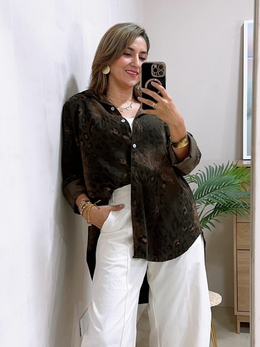 Camisera manga larga oversize en micro pana