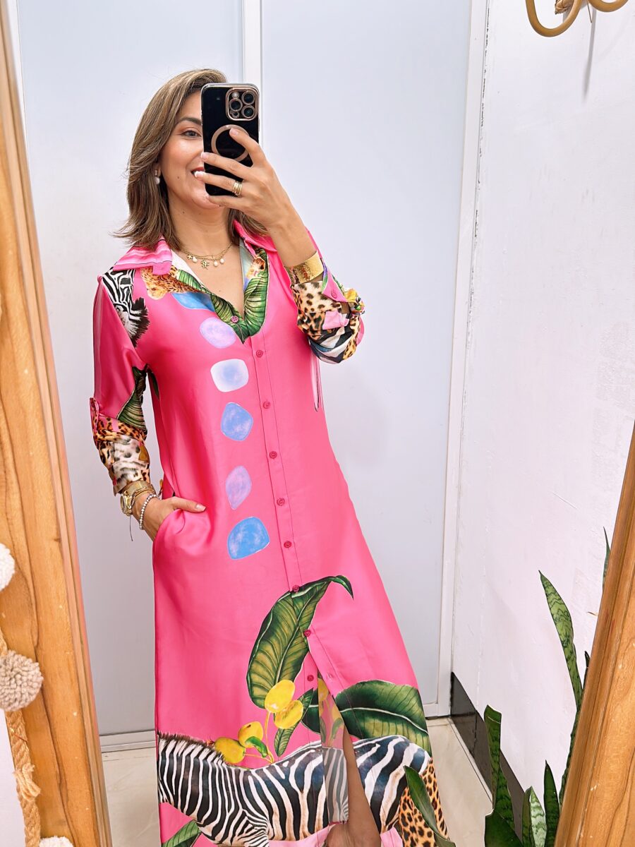 Vestido camisero con bolsillos funcionales