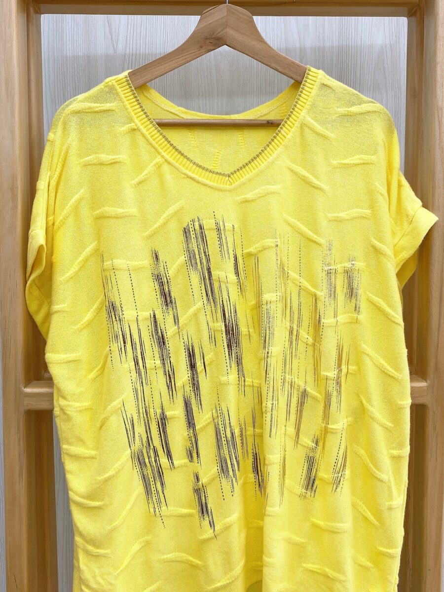 Blusa tejida de manga corta con detalles en foil