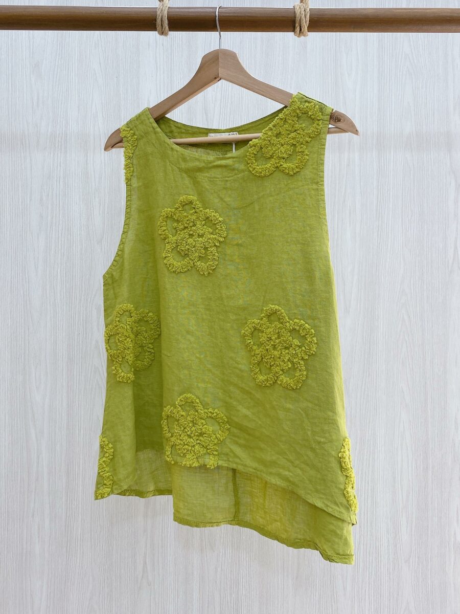 Blusa 100% lino manga sisa con flores alto relieve