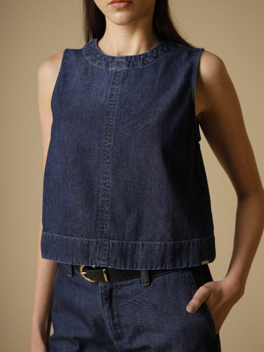 Blusa denim cuello redondo costura frontal