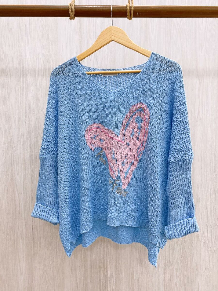Blusa tejida cuello en V con estampado de corazón