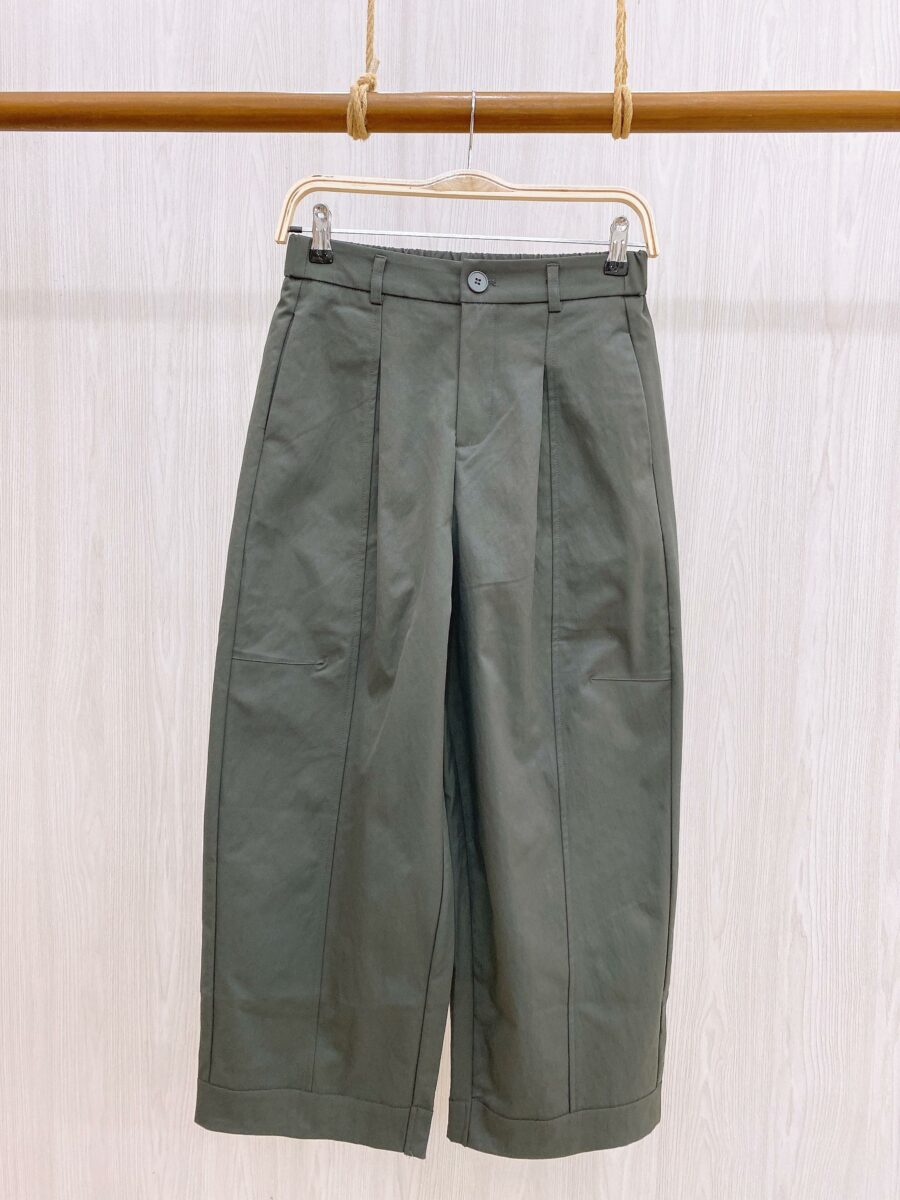 Pantalón estilo barrel bolsillos funcionales AN8003